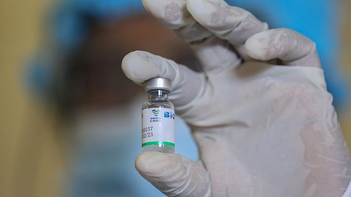 Telediario 1 - La OMS da luz verde a la vacuna china de Sinopharm