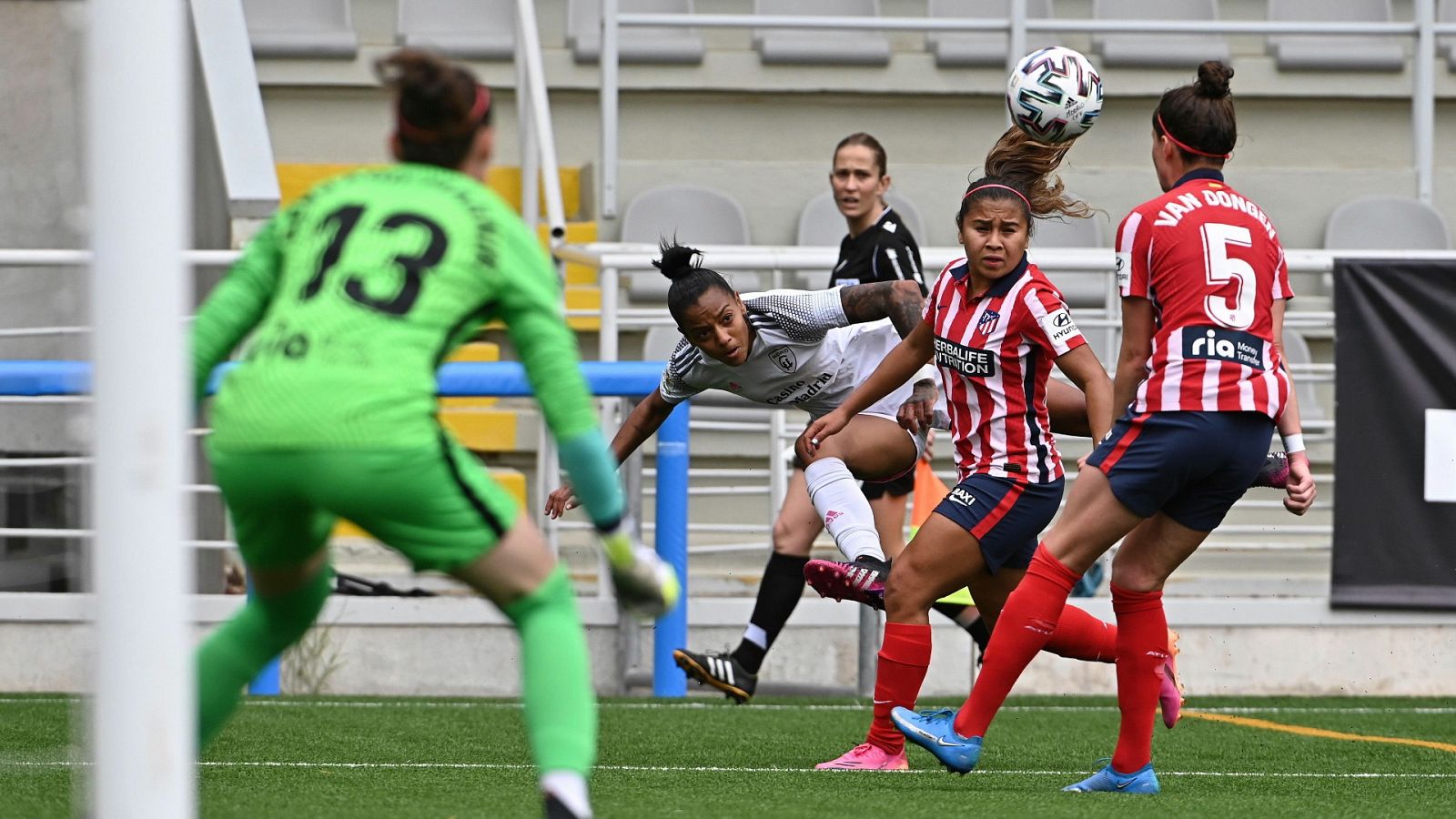 Desde Madrid, Fútbol - Primera División femenina. 29ª jornada: Madrid CFF - Atlético de Madrid.Contenido disponible hasta el 16 de mayo de 2021.