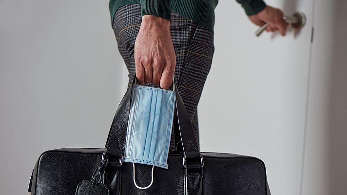 Telediario 1 - Incertidumbre sobre la vacunación entre los trabajadores desplazados en otras comunidades