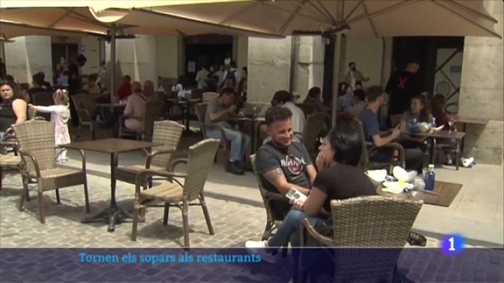 L'Informatiu - Bars i restaurants ja poden servir sopars fins a les 11 de la nit