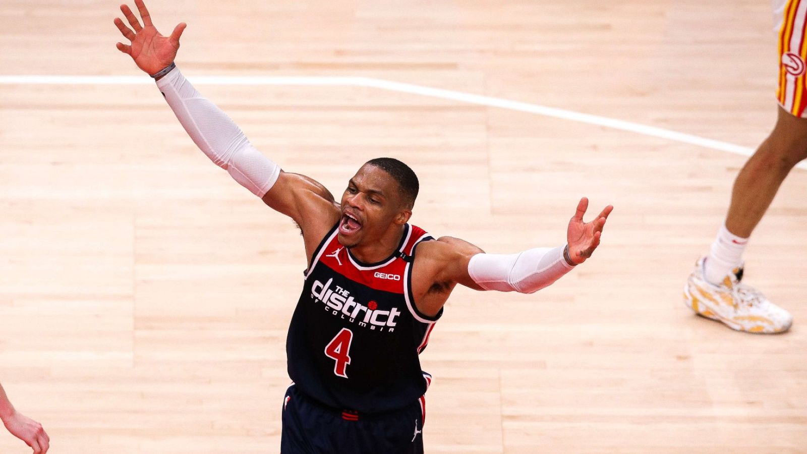Westbrook se convierte en el rey del triple-doble | Ver