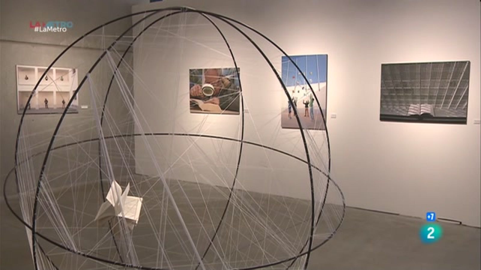 Anem a Santa Maria de Palautordera, al Vallès Oriental, per veure  l'exposició "Lectura i presó" , una mostra de fotografies  fetes per  interns de presons catalanes que reflecteixen la seva mirada al voltant de la lectura.
