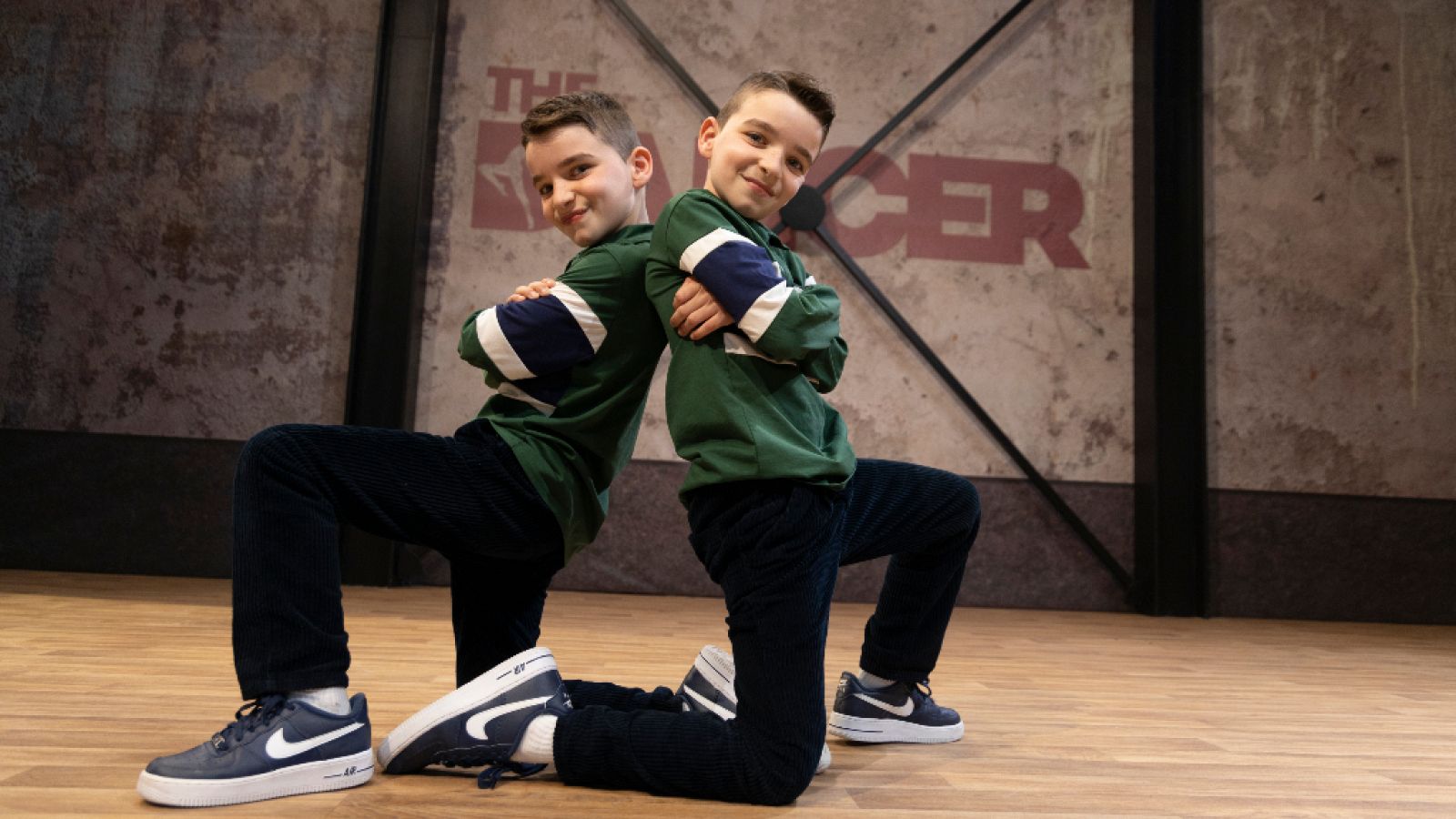 The Dancer - Actuación completa de Gemelitos dancers