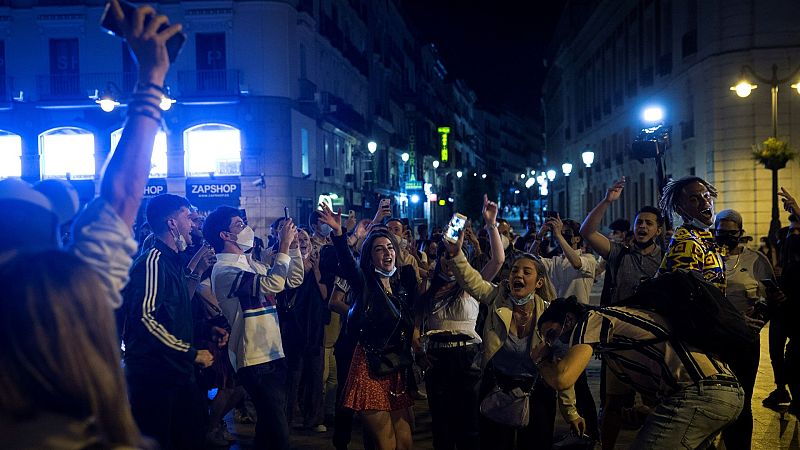 Darias dice que "se ha acabado el estado de alarma pero no el virus" tras las imágenes "sobrecogedoras" del sábado