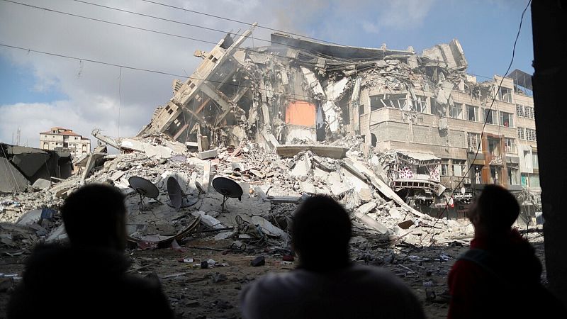 La violencia se extiende en las ciudades con población árabe mientras continúan los bombardeos en Gaza y el lanzamiento de cohetes