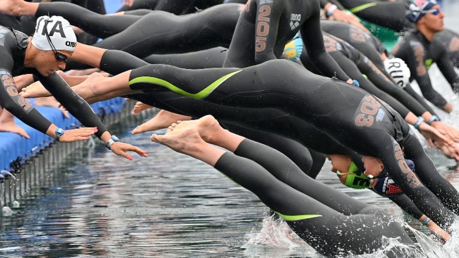 Cuatro décimas separan a Paula Ruiz del bronce europeo en Aguas Abiertas