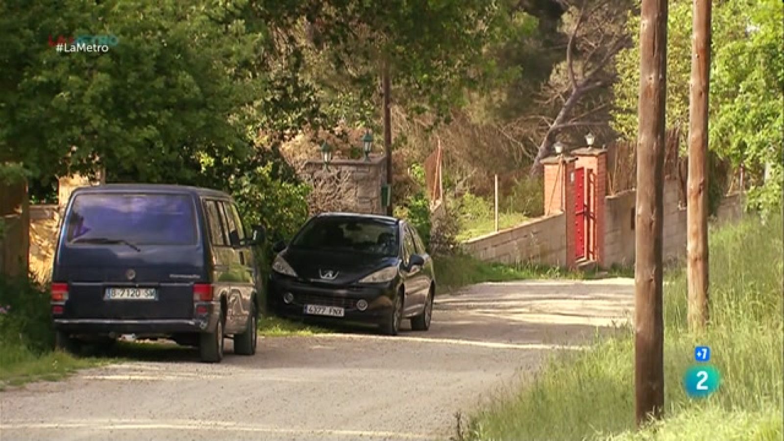 Parlem dels dèficits que pateixen moltes urbanitzacions metropolitanes, coneixem un programa de formació de joves en horta i vinya sostenible i  parlem de les representacions de l'òpera Aida.