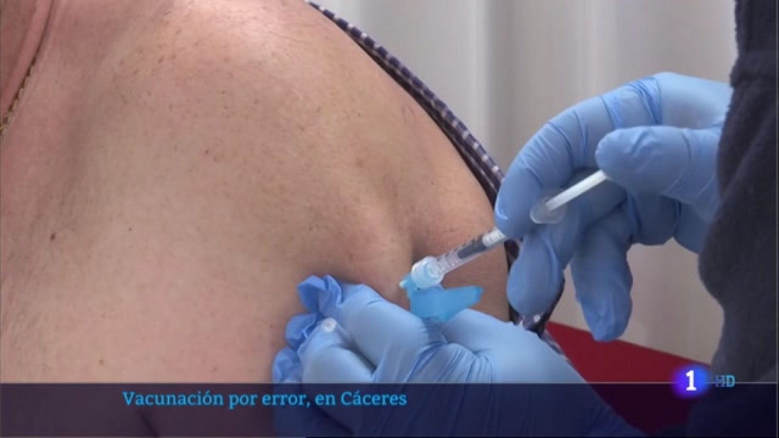 Un centenar de menores de 60 años vacunados por error con AstraZeneca