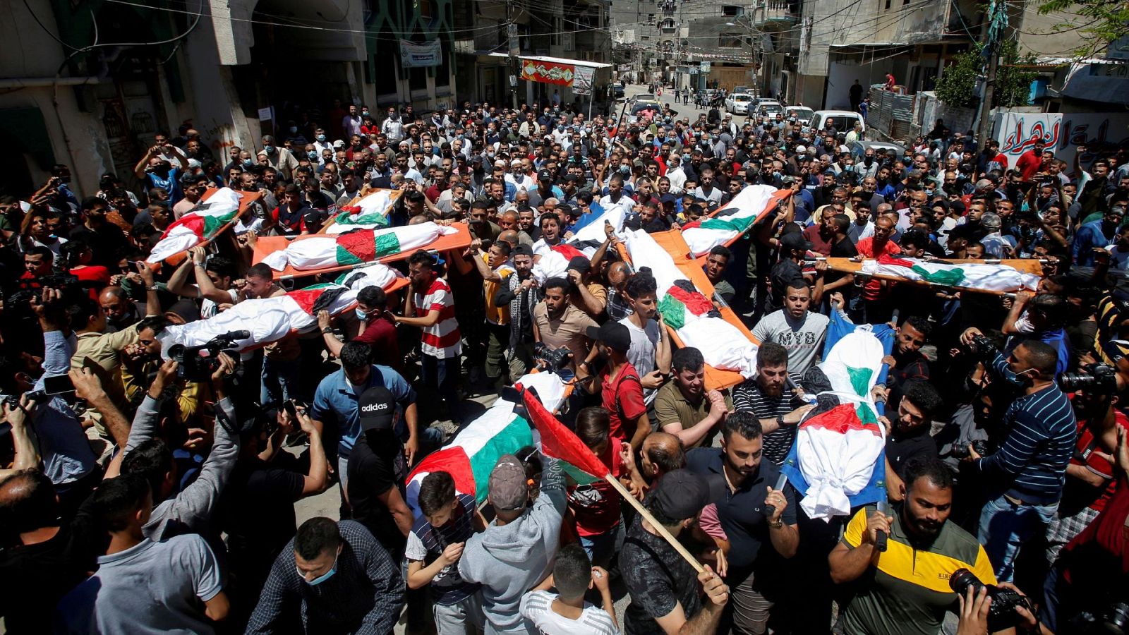 Mueren 10 miembros de una misma familia, 8 de ellos niños, en un bombardeo israelí sobre Gaza | Ver