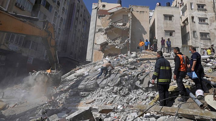 Informativo 24h - Israel bombardea la casa de un dirigente de Hamás