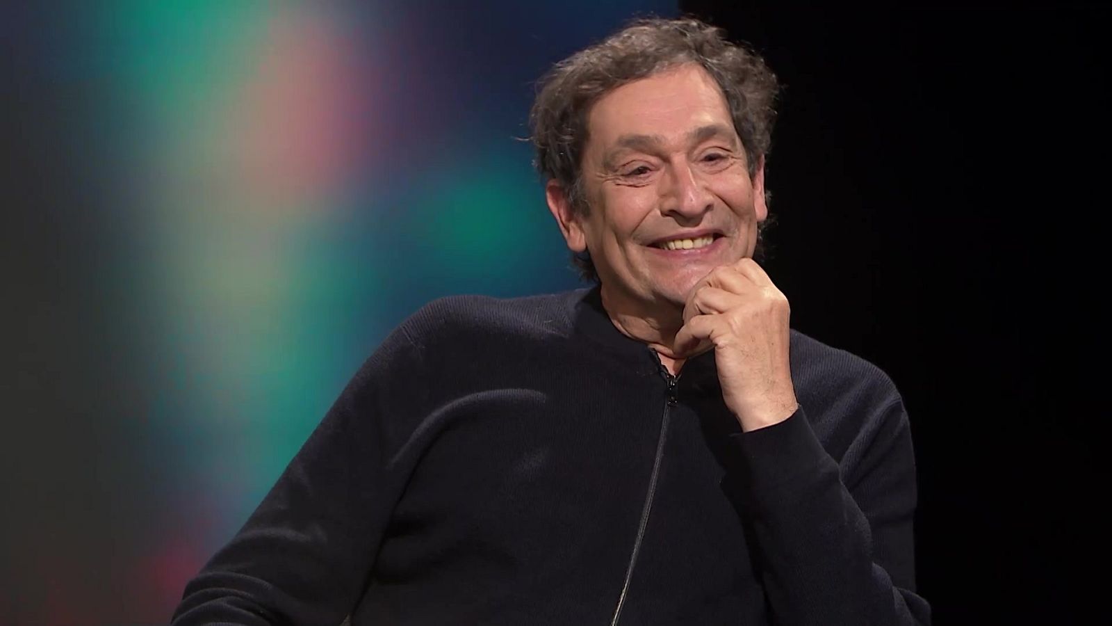 Versión española - Incierta gloria (presentación) - ver ahora