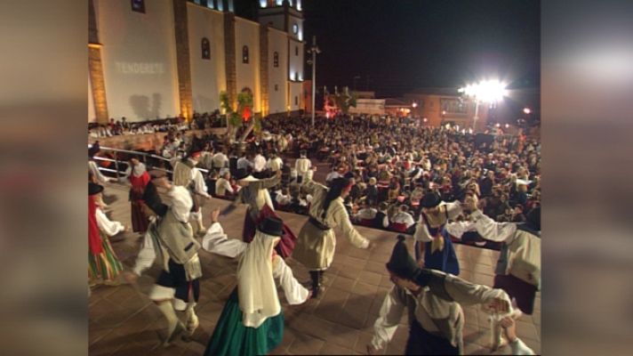 Tenderete - Tenderete - 16/04/2021  con Parranda de Ingenio con solistas, Parranda Hupal y Chácaras en Tenderete  (2002)