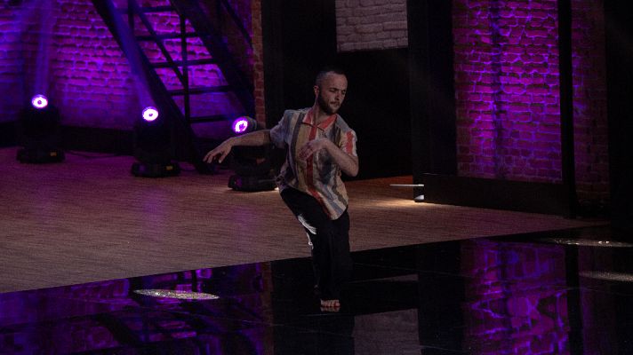 The Dancer - Actuación de Cristian González