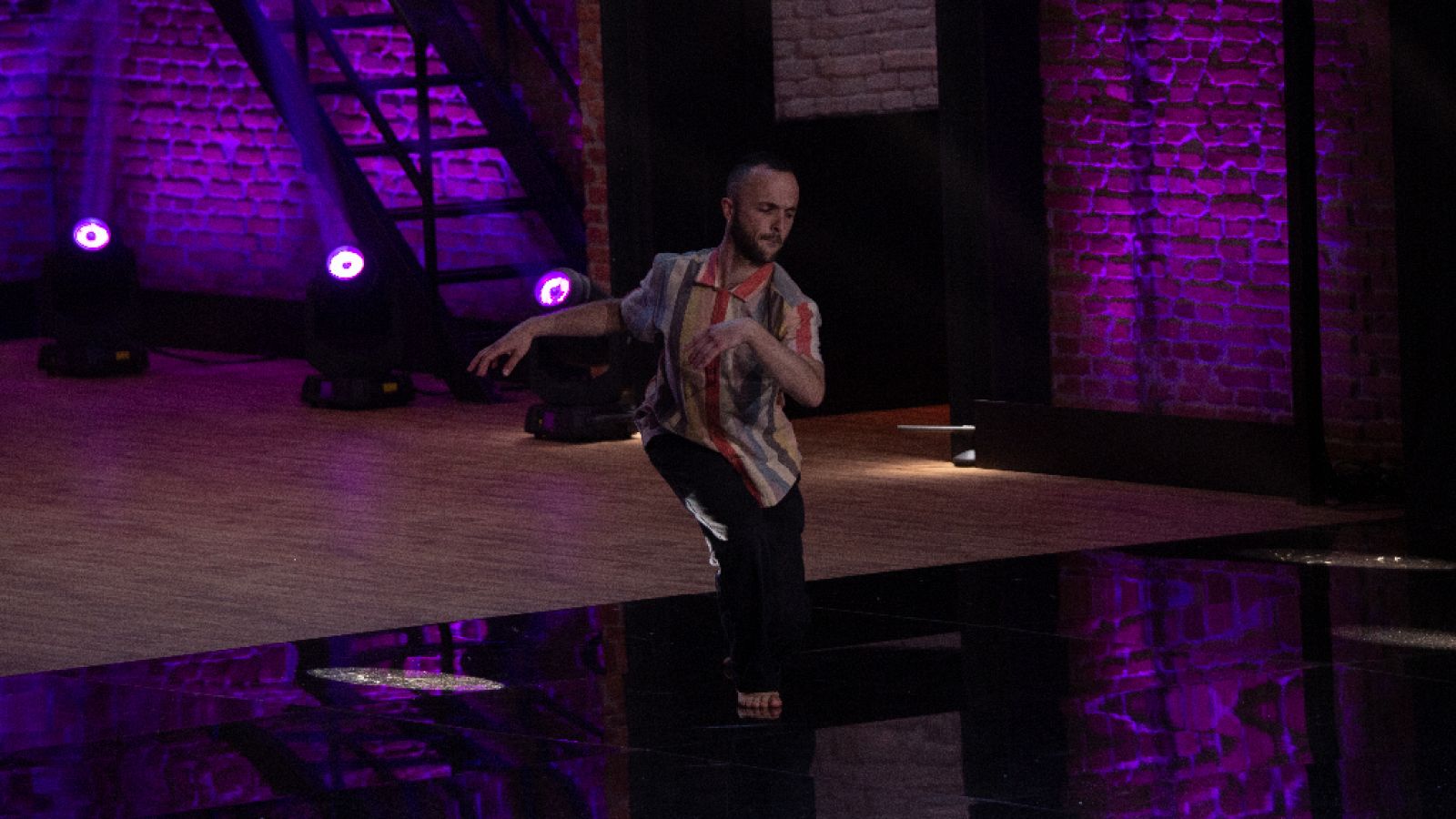 The Dancer - Actuación de Cristian González