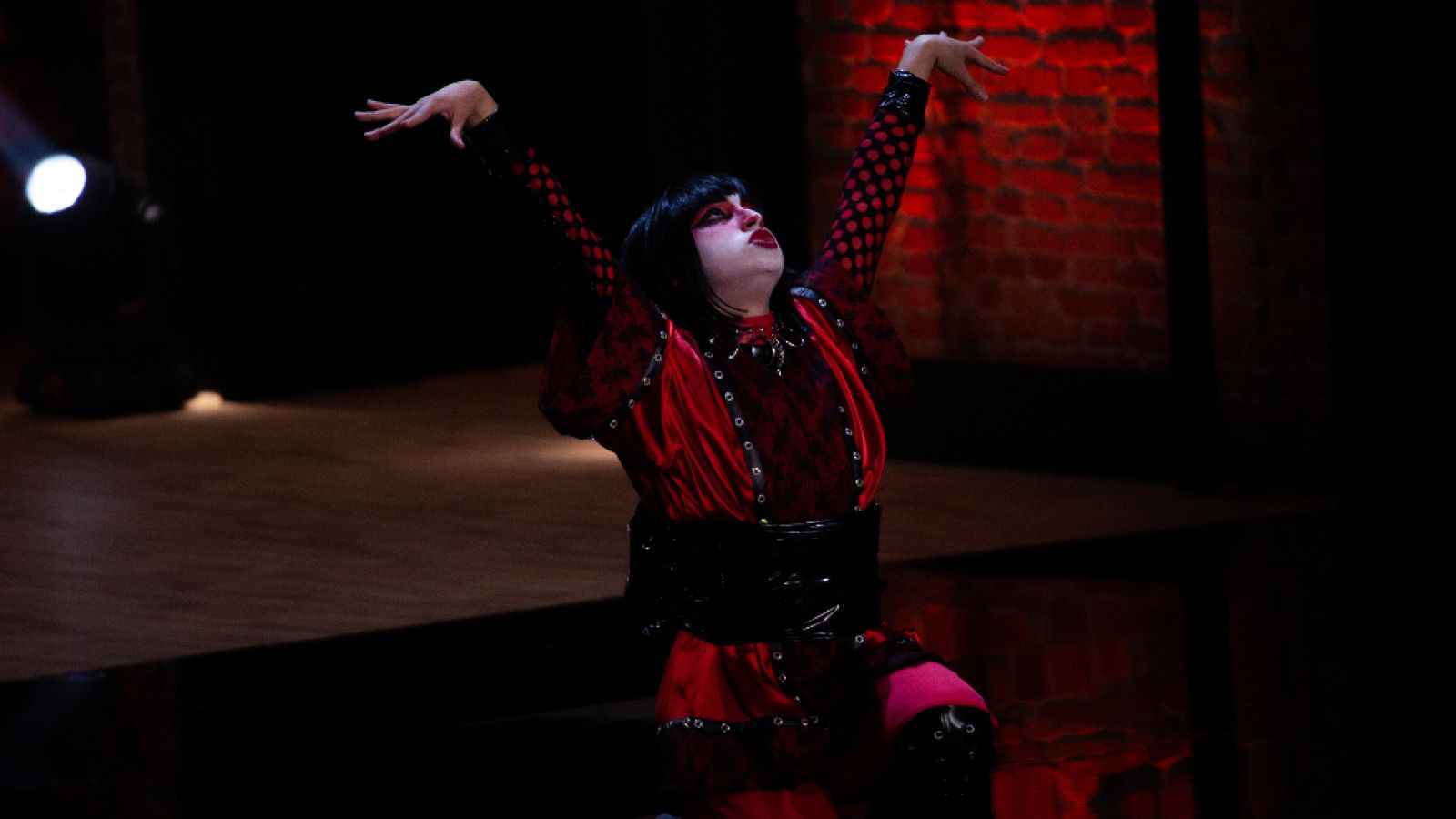 The Dancer - Actuación de Leandro