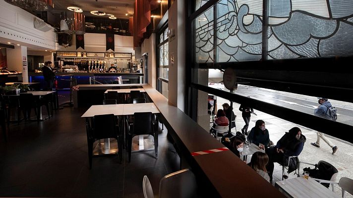 Telediario 1 - La hostelería navarra recupera el interior de sus establecimientos tras mes y medio de cierre