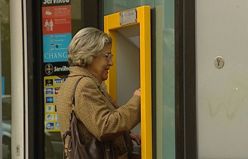 Los bancos españoles son de los más caros de Europa.