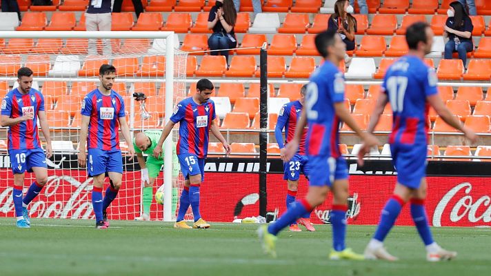 Telediario 1 - El Eibar desciende tras 7 años en Primera