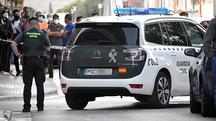 Telediario 1 - Asesinados una mujer y un menor en la localidad mallorquina de Sa Pobla en un posible caso de violencia de género