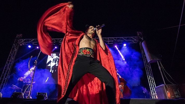 Telediario 1 - Rodrigo Cuevas, un artista carismático que está dando la vuelta al folklore asturiano