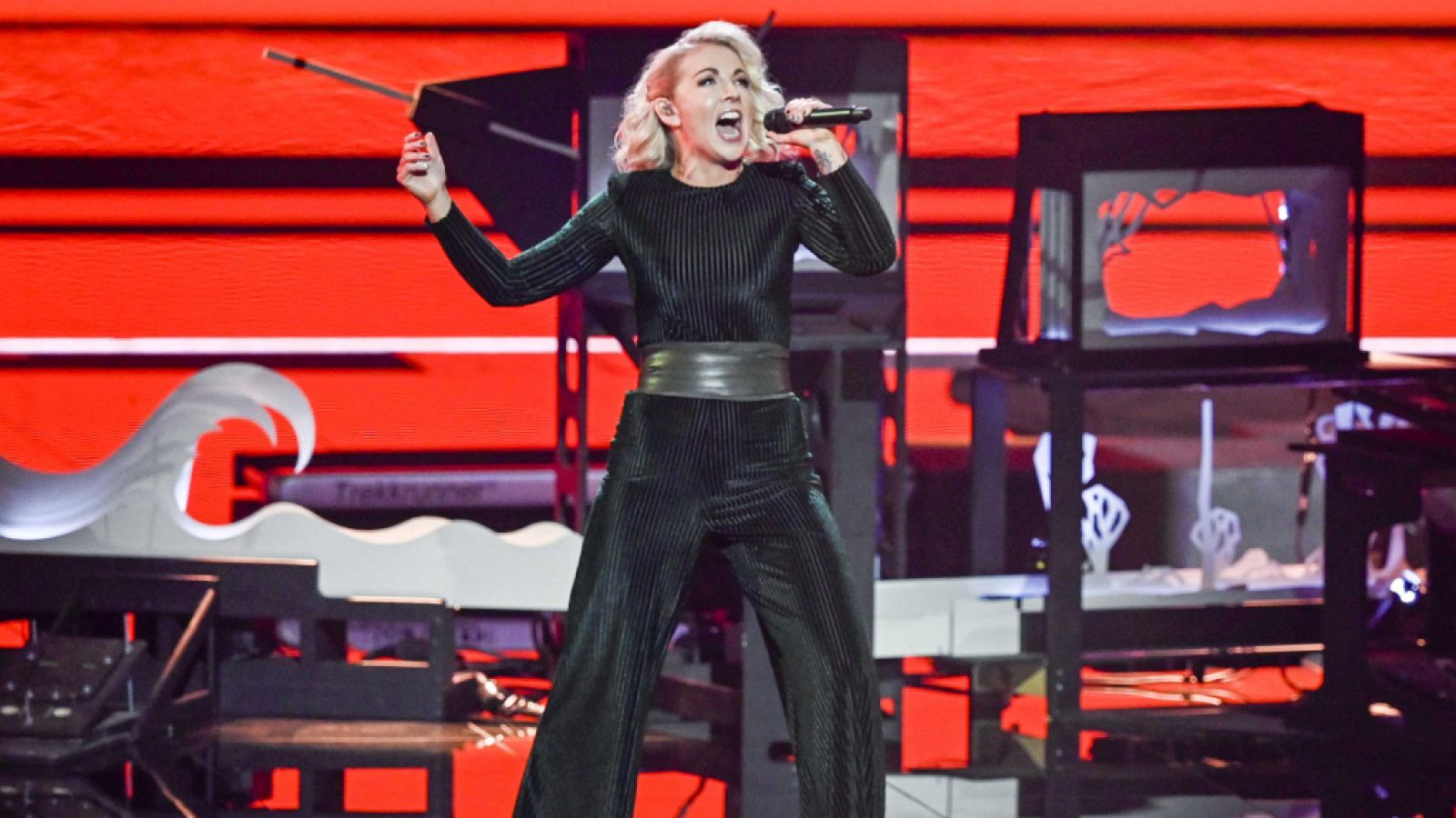 Eurovisión 2021 - Irlanda: Lesley Roy canta "Maps" en la primera semifinal