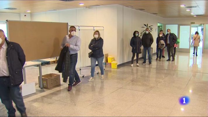Noticias Aragón - Los docentes aragoneses aplauden recibir la segunda dosis de Pfizer