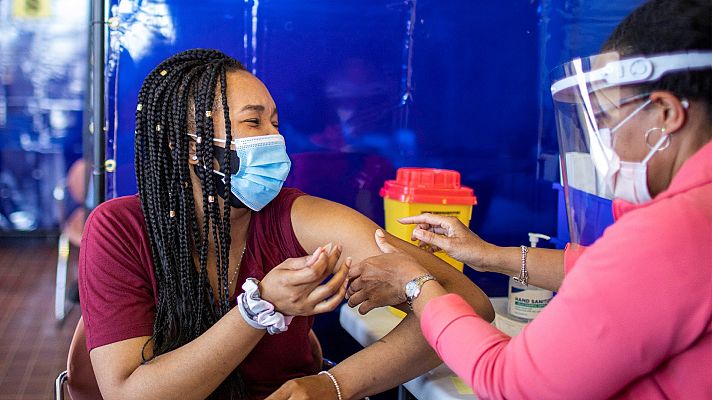 La tarde en 24h - Sanidad abre la puerta a administrar la segunda dosis de AstraZeneca a los menores de 60 que así lo deseen