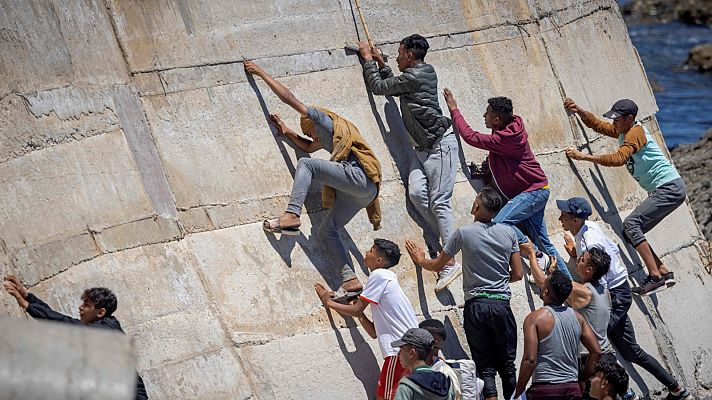 Telediario 1 - En busca de menores que cruzaron la frontera de Ceuta