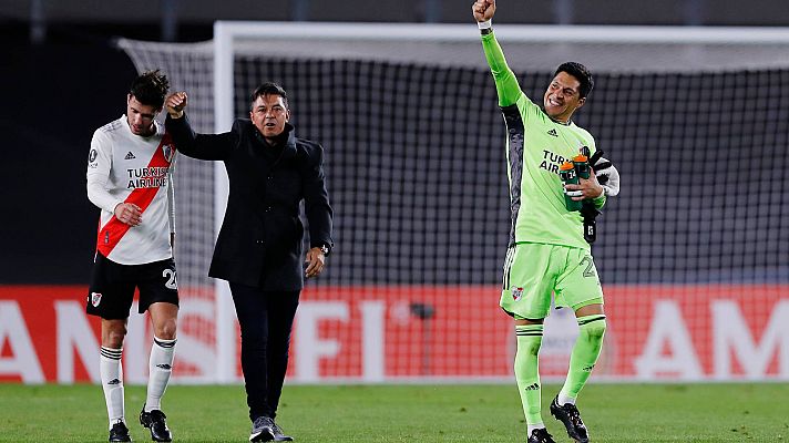 Telediario 1 - River gana sin suplentes ni portero por un brote de coronavirus