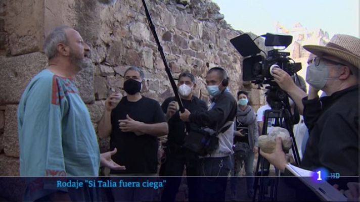 Noticias de Extremadura - El director Antonio Gil Aparicio rueda, en Mérida, 'Si Talía fuera ciega'