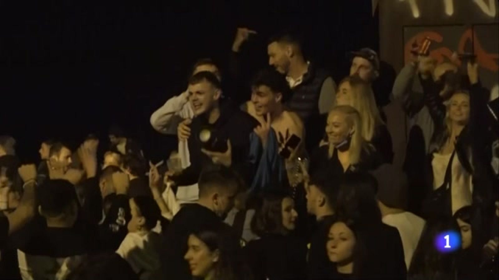 Els Mossos i la Guàrdia Urbana desallotgen 4 mil persones a Barcelona