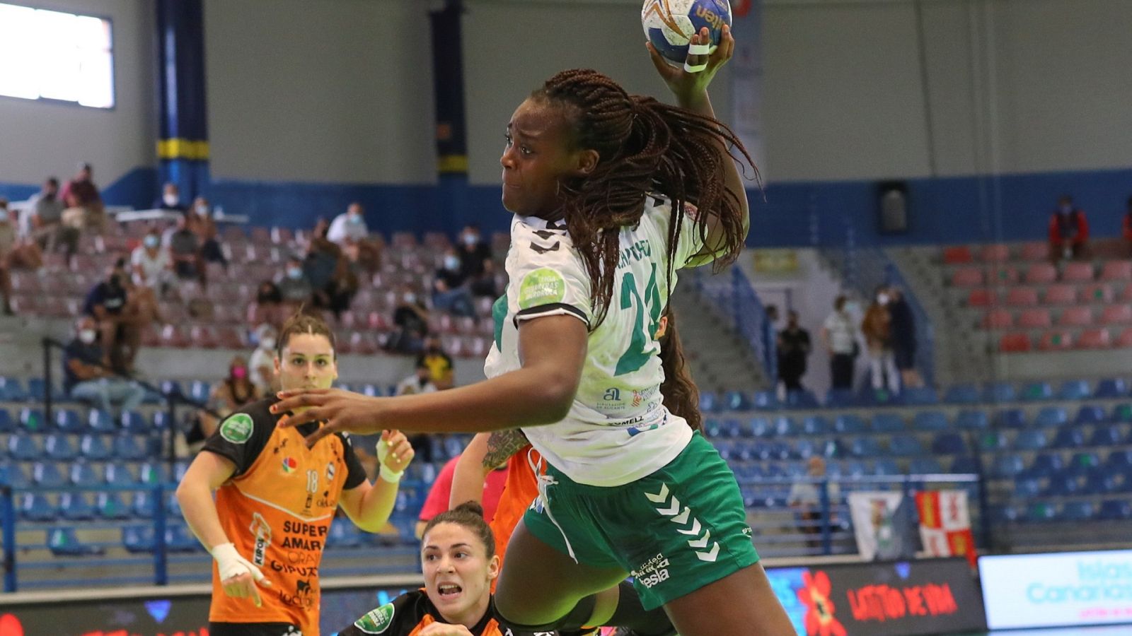 Balonmano - Copa de la Reina. 1ª semifinal: Super Amara Bera Bera - BM Elche visitelche.com - ver ahora