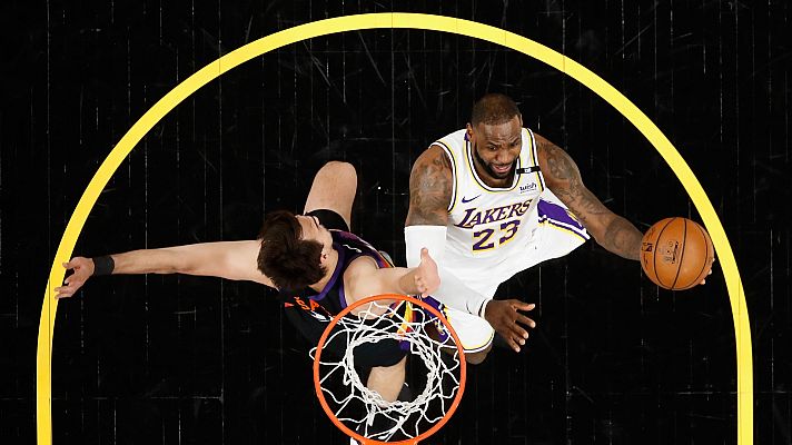 Telediario 1 - Los Lakers arrancan los playoffs encajando una derrota ante Suns
