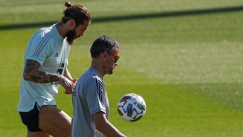 Luis Enrique, sobre la ausencia de Ramos: "Es una decisión complicada, pero es lo mejor para el grupo"