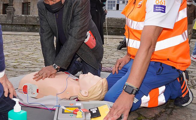 Telexornal - Galicia - Técnica de reanimación ante unha parada cardíaca