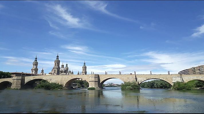 El tiempo - Nuboso o cubierto en el extremo noroeste peninsular, con precipitaciones débiles que se extenderán al resto del área cantábrica, remitiendo de oeste a este, abriéndose claros