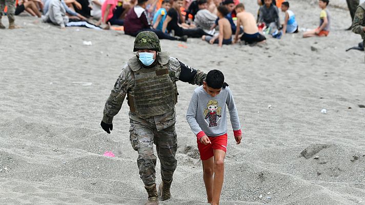 Telediario 1 - Aprobado el reparto de acogida de los menores que llegaron solos a Ceuta