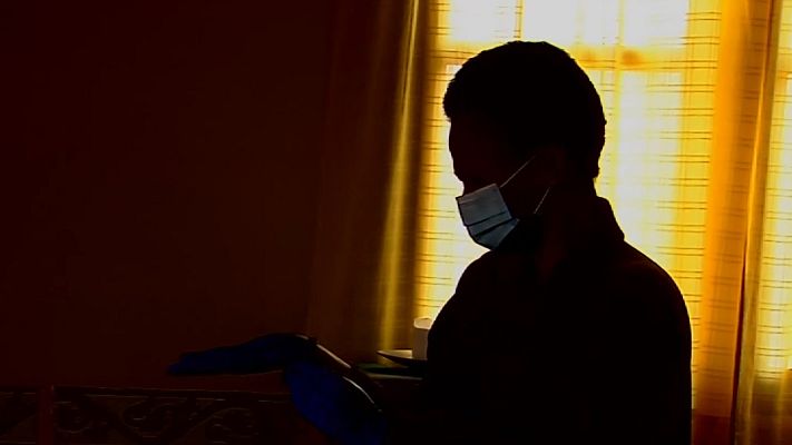 Telediario 1 - La historia de Elisa: lanzarse al mar para huir de la guerra