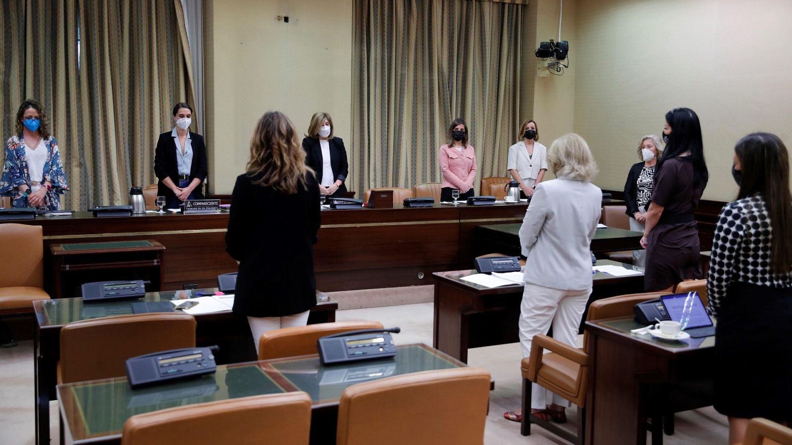 Rifirrafe con Vox por el minuto de silencio en honor a las víctimas de violencia machista en la Comisión de Igualdad