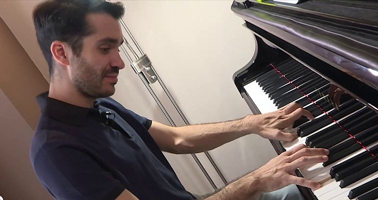 Telediario 1 - Un español logra el premio de piano más prestigioso del mundo