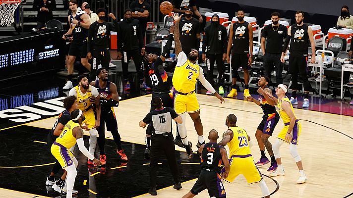 Telediario 1 - Los Lakers ganan a los Suns e igualan su eliminatoria de playoffs