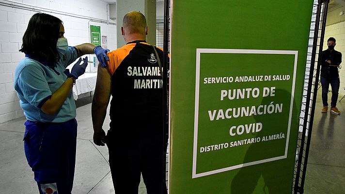 Telediario 1 - Cinco meses de vacunación en España