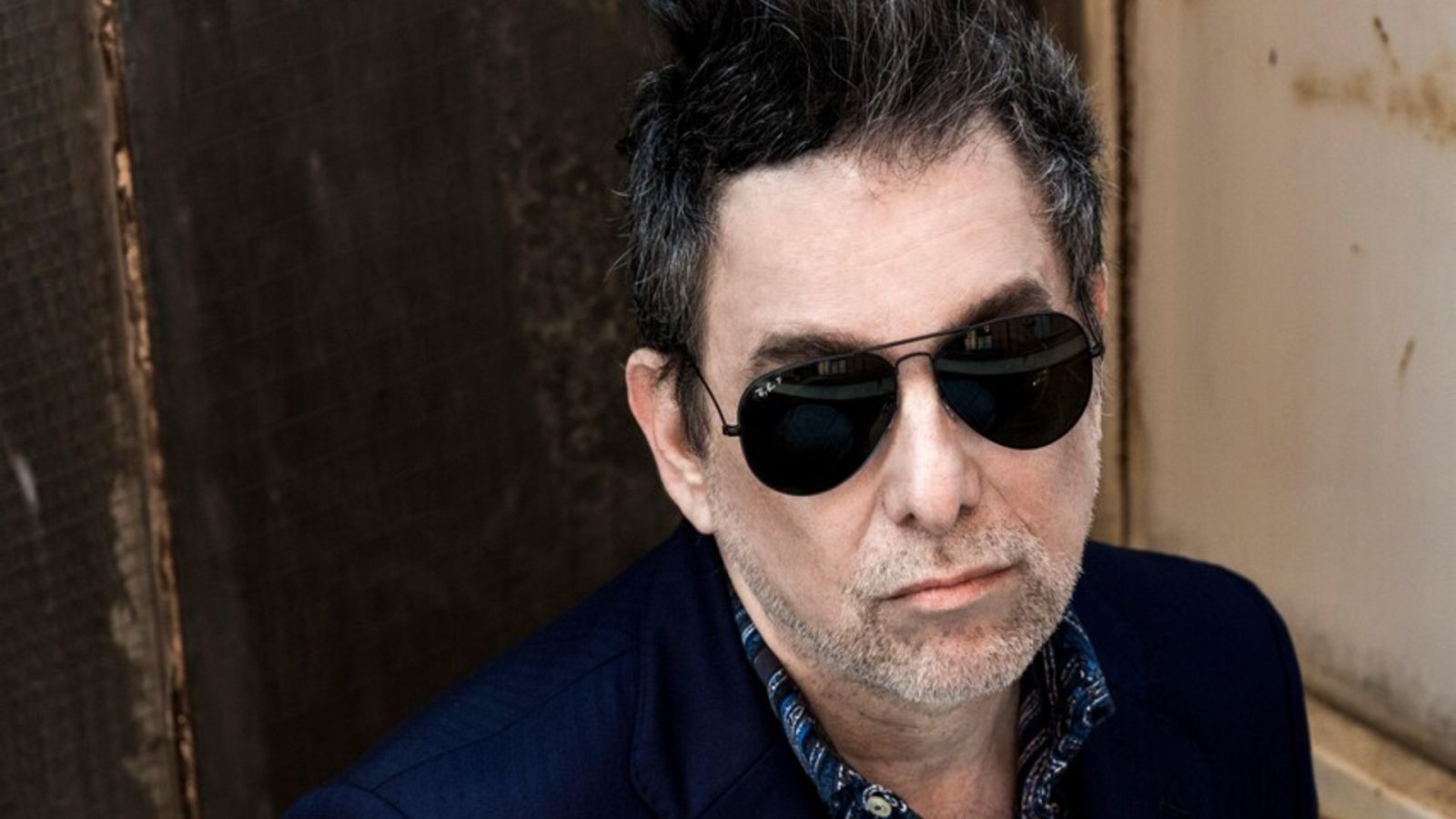 Calamaro presenta un disco de versiones en colaboración con grandes artistas