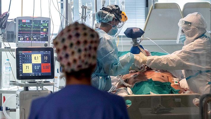 Telediario 1 - Una sentencia pionera reconoce la COVID-19 como enfermedad profesional a un sanitario