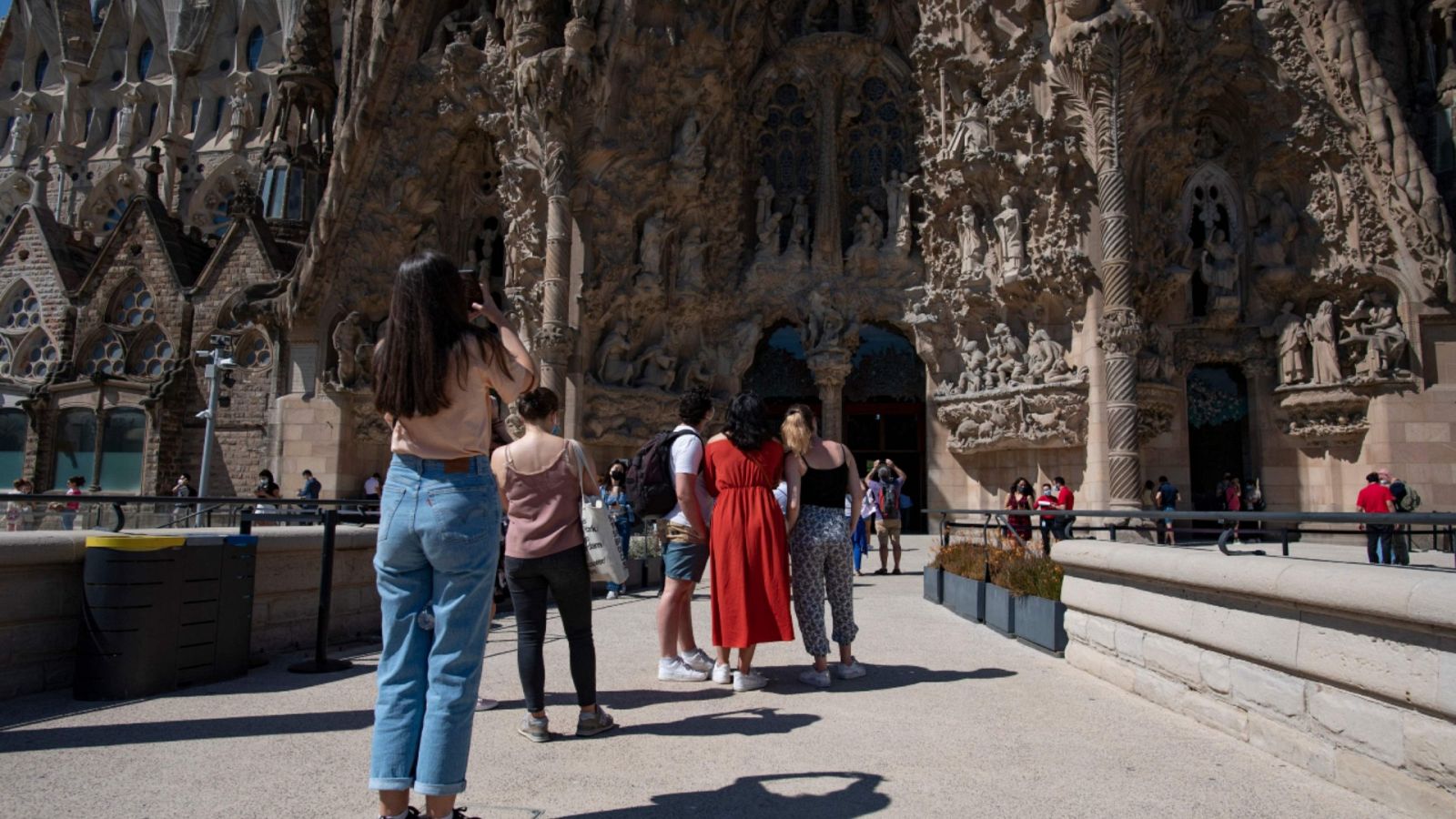 Reabre la Sagrada Familia, tras más de siete meses cerrada al público- RTVE.es | Ver