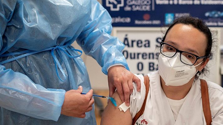 Telediario 1 - Las personas menores de 60 años prefieren AstraZeneca