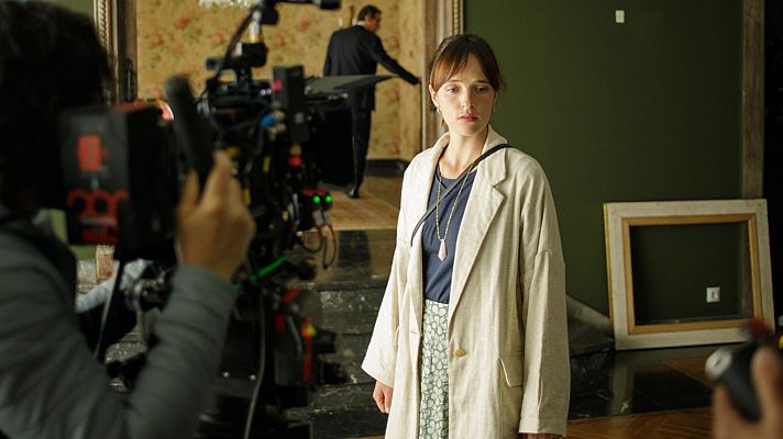 Telediario 1 - Ángeles González-Sinde vuelve a la dirección con 'El comensal'