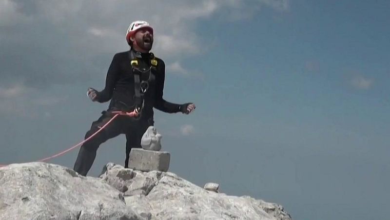 Miguel Ángel Roldán, primer enfermo de ELA en coronar el Naranjo de Bulmes