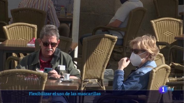 Noticias de Extremadura - Fernández Vara no descarta retomar las mascarillas en invierno para acabar con la gripe