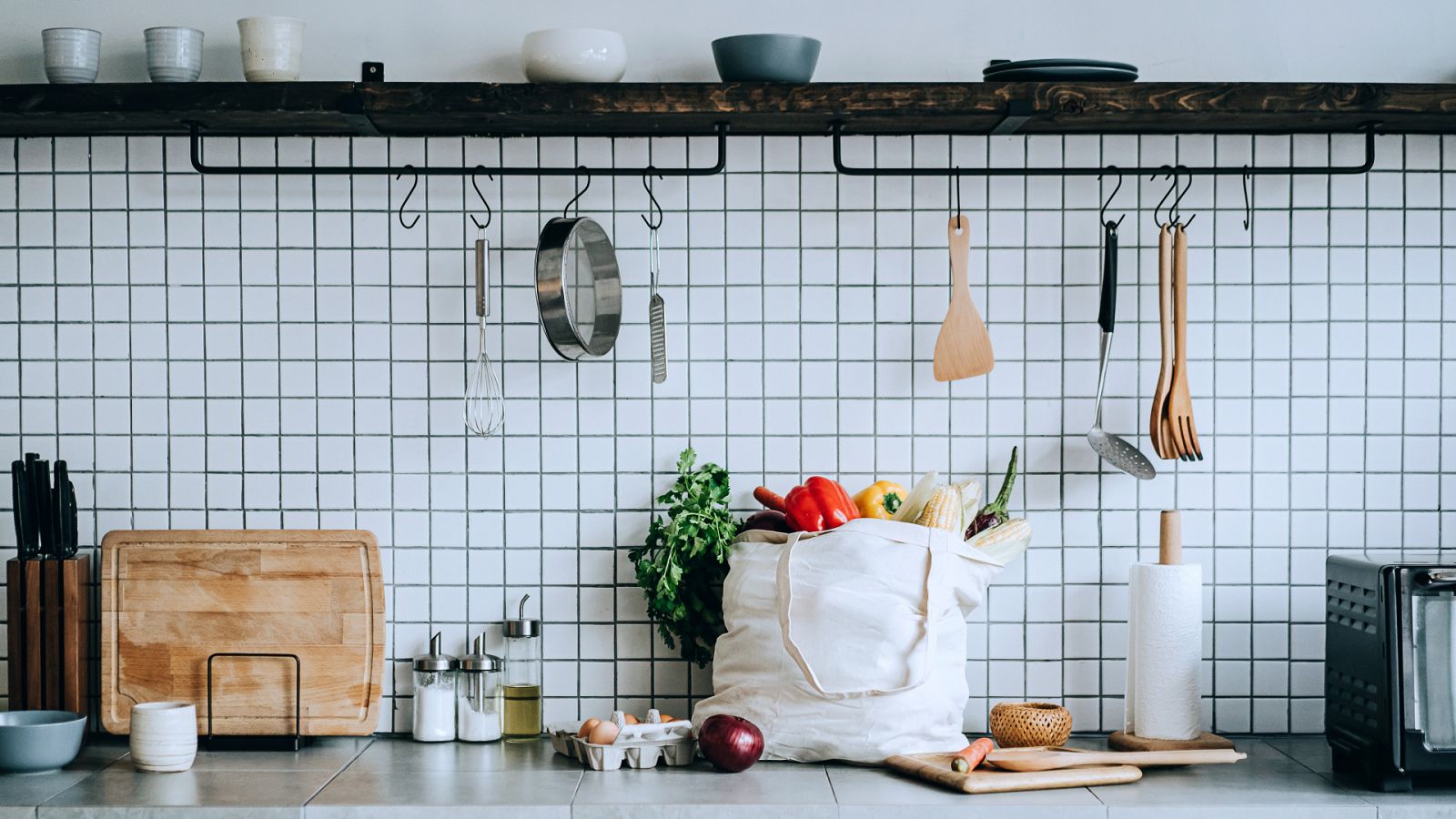 Cada vez son más los jóvenes que aprenden a cocinar con redes sociales como TikTok